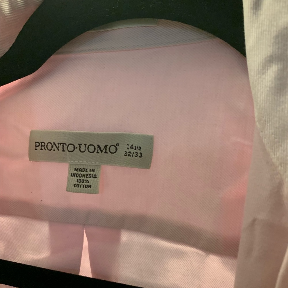 Beautiful pink button down - Picture 2 of 4